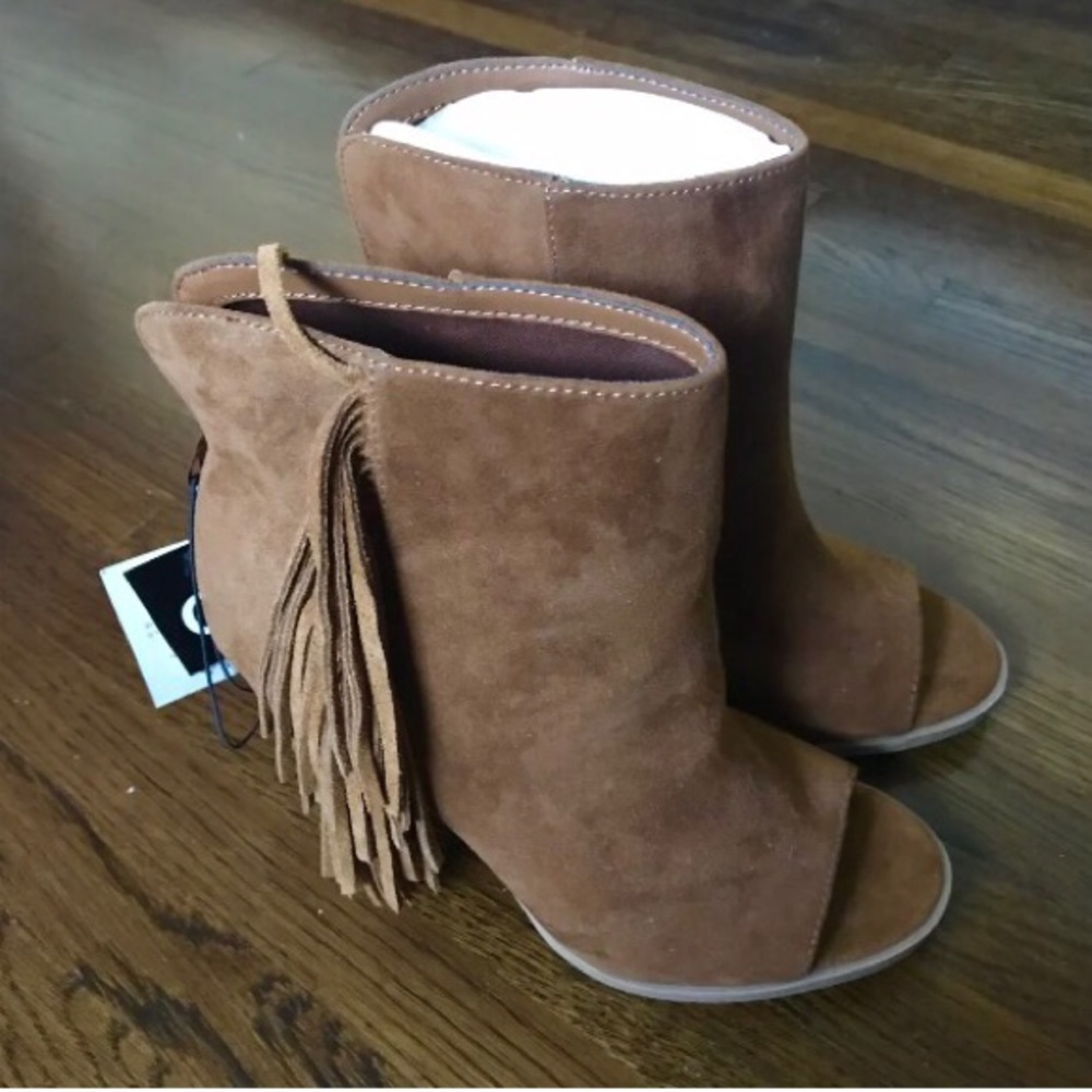 NWT DV by Dolce Vita Brown/Cognac Ankle Boot 6.5
